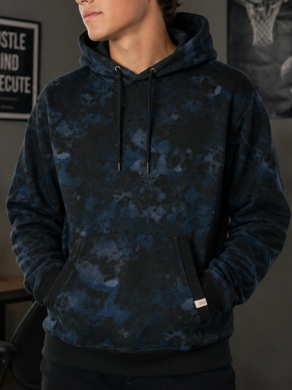 DSG Men's Black & Blue Camo Pullover Hoodie